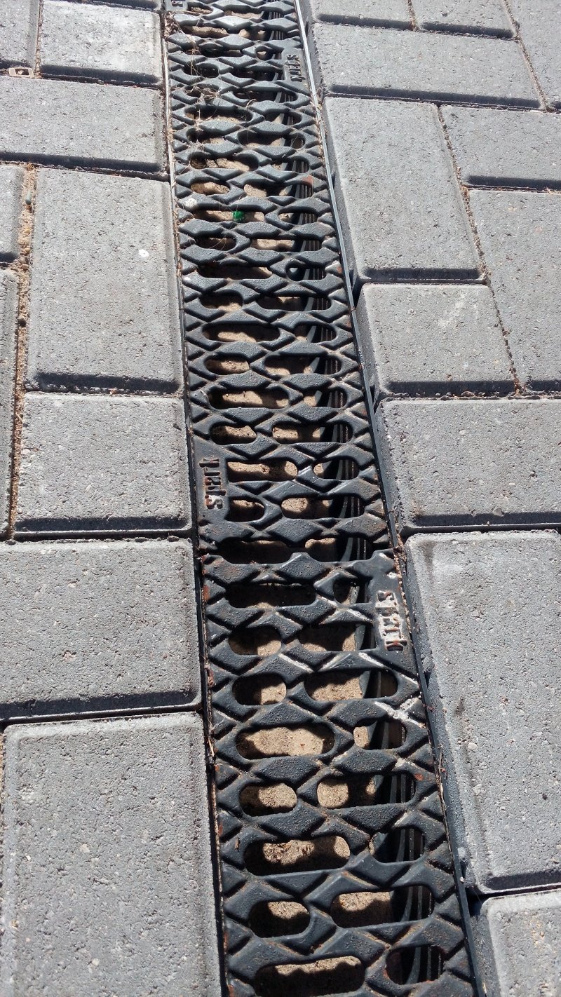 Лоток водоотводный Spark с чугунной решеткой Standartpark класс A15 фото